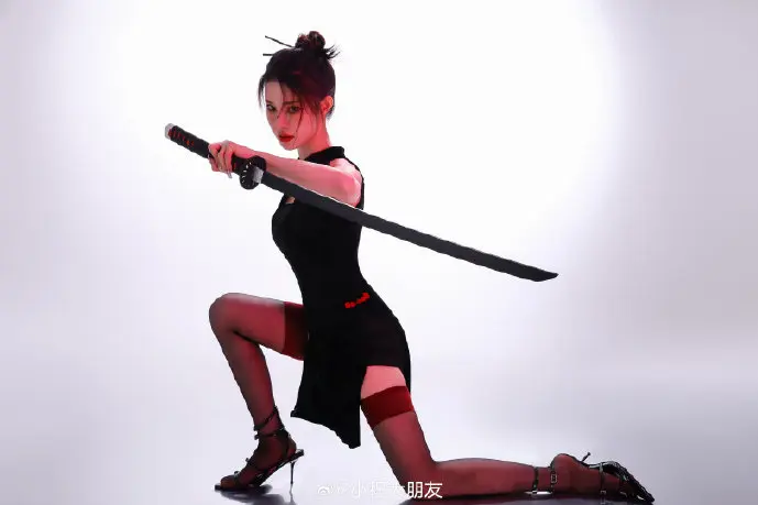 掌上财富下载界面